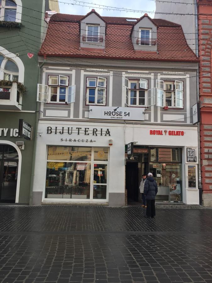 House 54 Hotell Braşov Exteriör bild