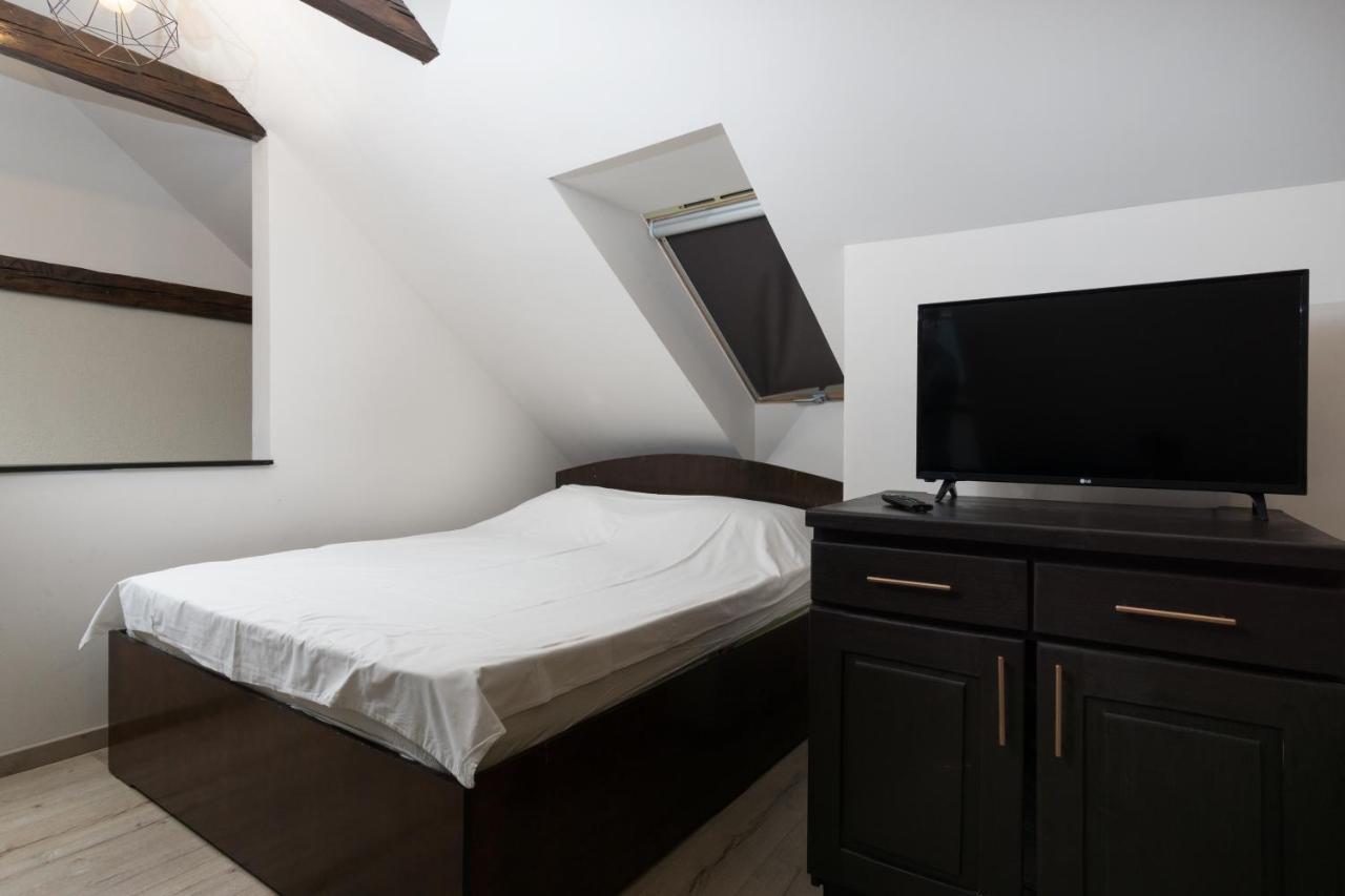 House 54 Hotell Braşov Exteriör bild